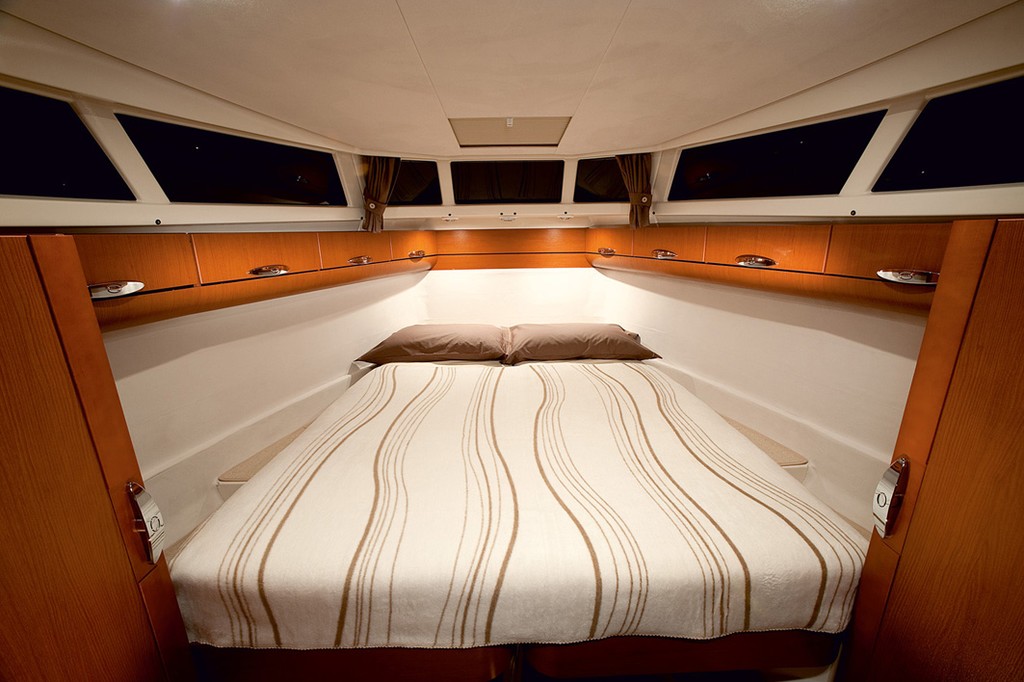 The single cabin with its generous proportions accommodates standard mattresses and sheets. © North South Yachting Australia http://www.northsouthyachting.com.au